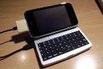 У iPhone появилась физическая клавиатура